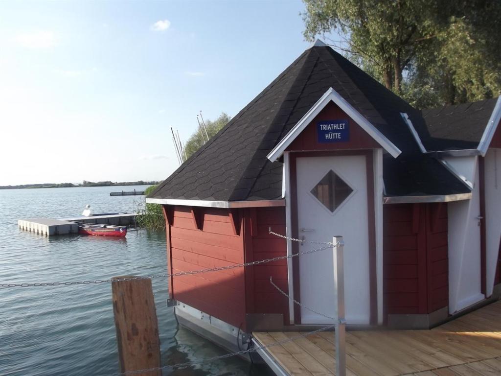 Maritime Freizeit Camp "Mfc" Erfurter Seen Bilik gambar